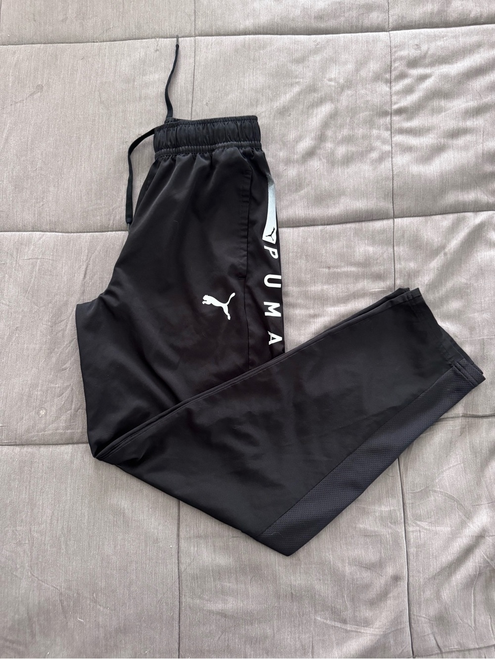 Women’s Puma Joggers size Small